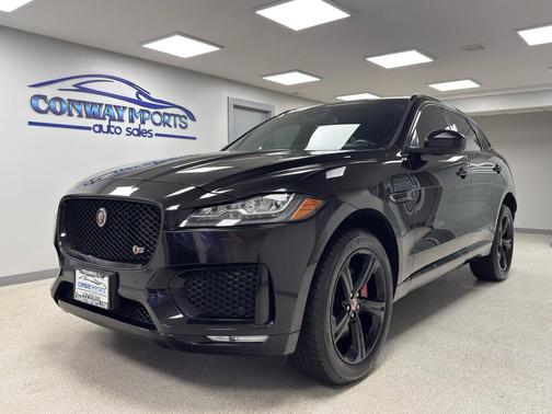 2017 Jaguar F-PACE S