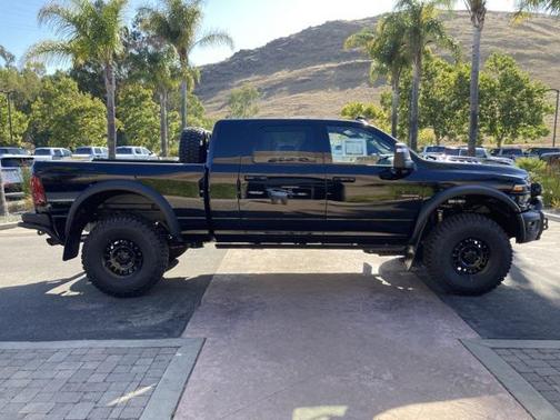 2025 RAM 2500 Laramie Crew Cab 4x4 6'4' Box