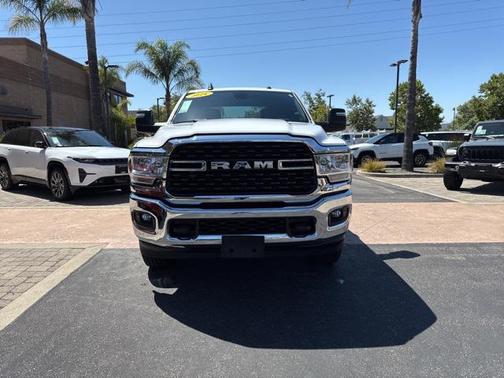 2024 RAM 2500 Big Horn Crew Cab 4x4 6'4' Box