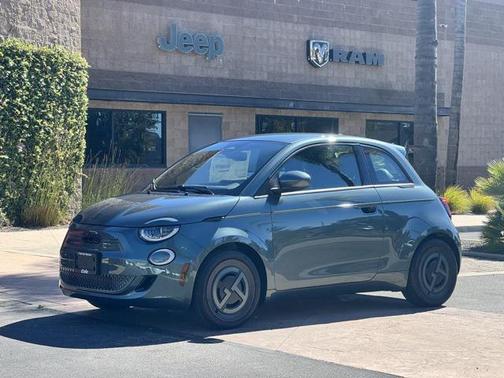 2025 FIAT 500e Giorgio Armani FWD
