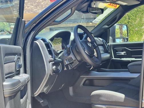 2025 RAM 2500 Big Horn Crew Cab 4x4 6'4' Box