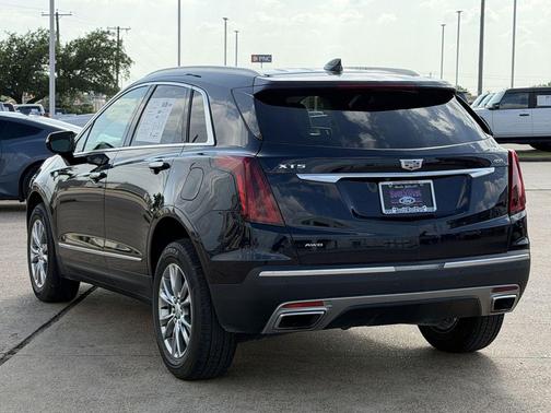 Dark Moon Blue Metallic 2021 Cadillac XT5 Premium Luxury