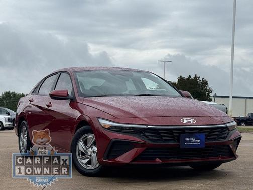 Ultimate Red 2025 Hyundai ELANTRA SE