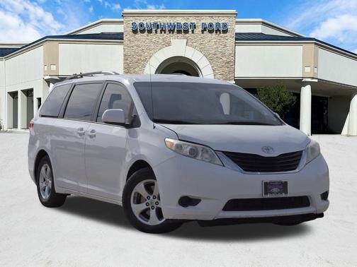 2014 Toyota Sienna L