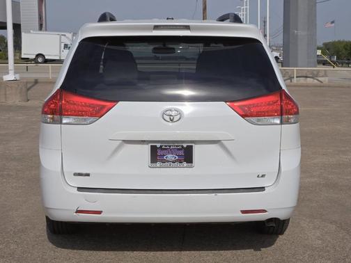 2014 Toyota Sienna L