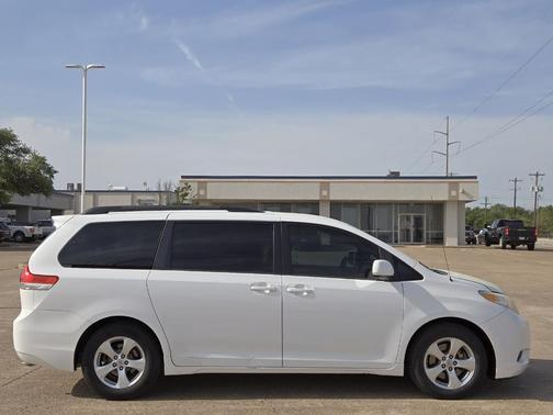 2014 Toyota Sienna L