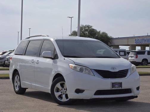2014 Toyota Sienna L