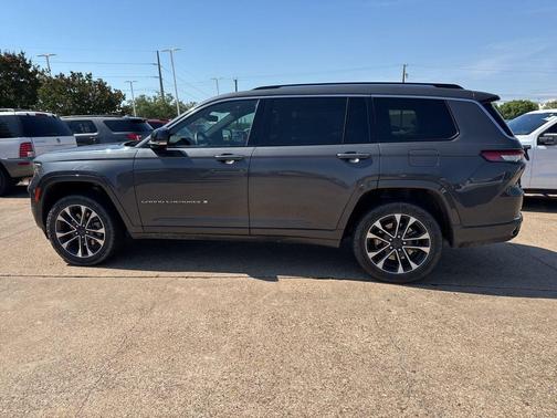 Baltic Gray Metallic Clearcoat 2021 Jeep Grand Cherokee L Overland
