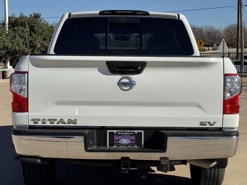 2018 Nissan Titan SV
