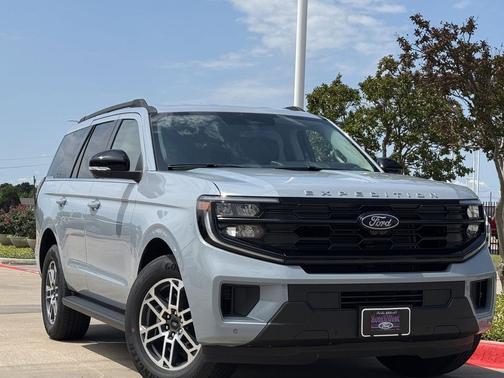 Glacier Gray Metallic Tri-Coat 2026 Ford Expedition Active