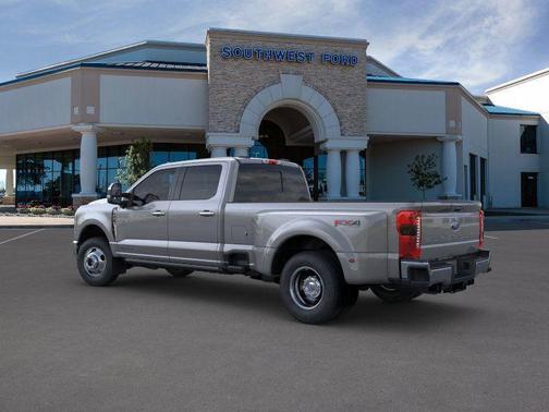 2025 Ford F-350 Lariat Super Duty