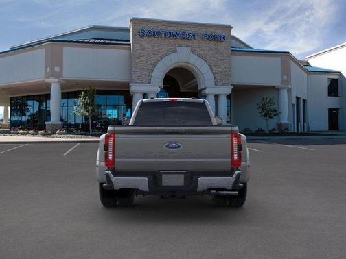2025 Ford F-350 Lariat Super Duty