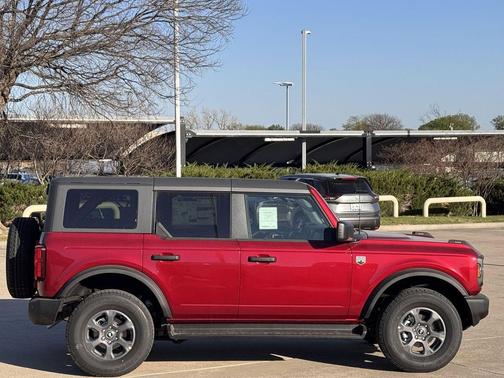 Ruby Red Met Tinted CC 2026 Ford Bronco Big Bend