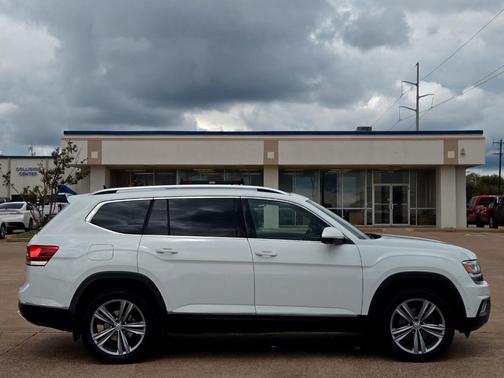 2018 Volkswagen Atlas 3.6L SEL Premium
