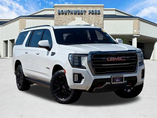 2022 GMC Yukon XL AT4