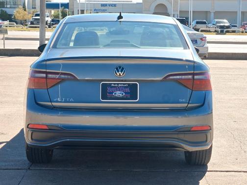 2022 Volkswagen Jetta 1.5T SE