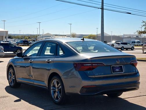 2022 Volkswagen Jetta 1.5T SE