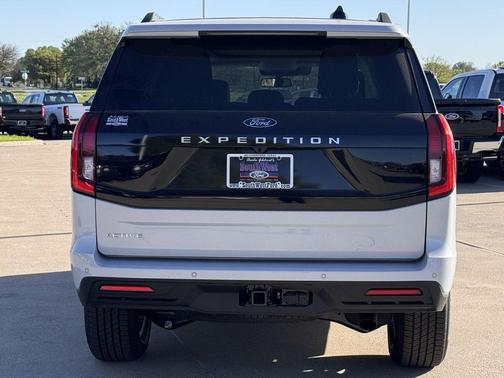 Space Silver Metallic 2026 Ford Expedition Active