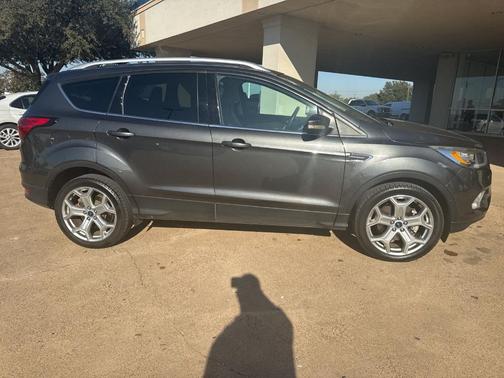2019 Ford Escape Titanium