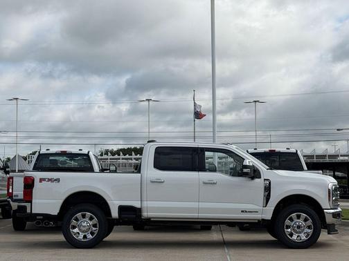 Star White Metallic Tri-Coat 2026 Ford F-250 King Ranch