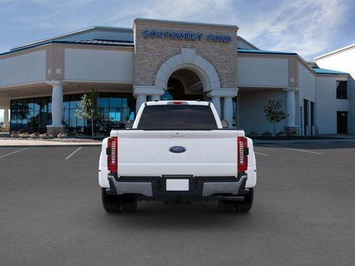 2025 Ford F-350 Lariat Super Duty