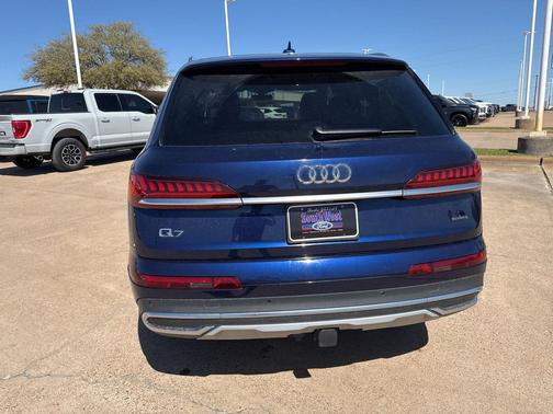 2021 Audi Q7 55 Premium Plus