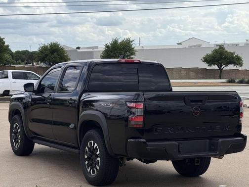 Super Black 2024 Nissan Frontier PRO-4X