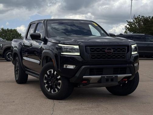 Super Black 2024 Nissan Frontier PRO-4X