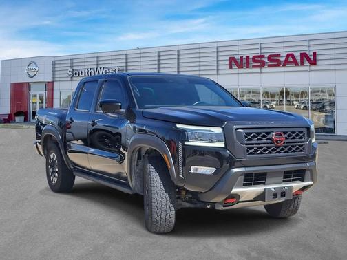 Super Black 2024 Nissan Frontier PRO-4X