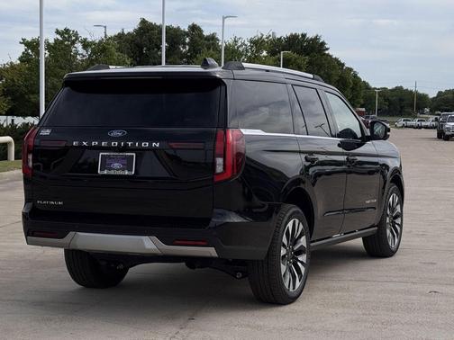 Agate Black Metallic 2026 Ford Expedition Platinum