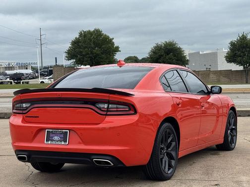 Go Mango! 2021 Dodge Charger SXT