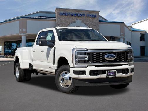 White Metallic 2026 Ford F-350 Platinum