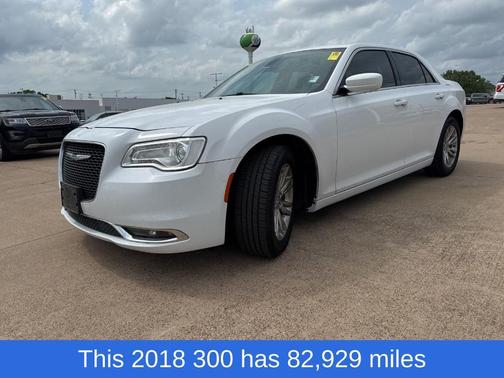2018 Chrysler 300 Touring