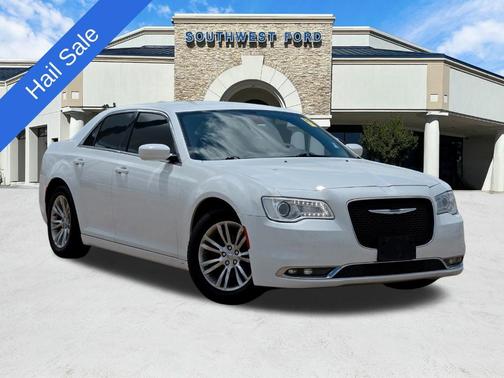 2018 Chrysler 300 Touring