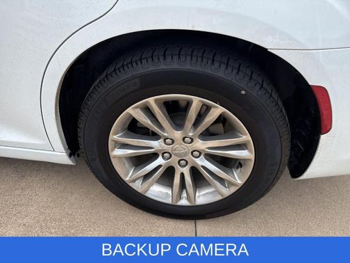 2018 Chrysler 300 Touring