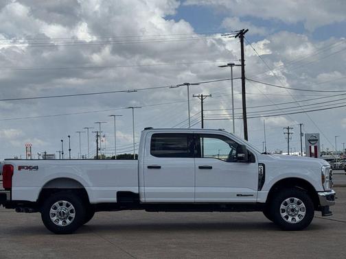 OXFORD WHITE 2024 Ford F-350 XLT