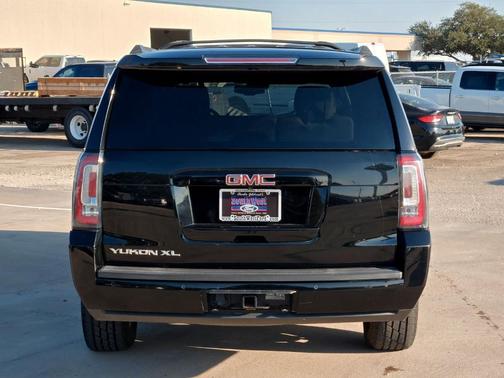 2017 GMC Yukon XL SLT
