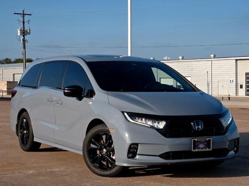 2024 Honda Odyssey Sport
