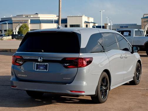 2024 Honda Odyssey Sport