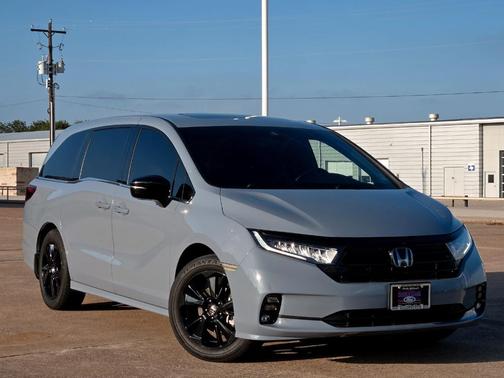 2024 Honda Odyssey Sport