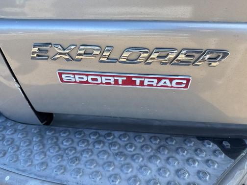 2002 Ford Explorer Sport Trac 