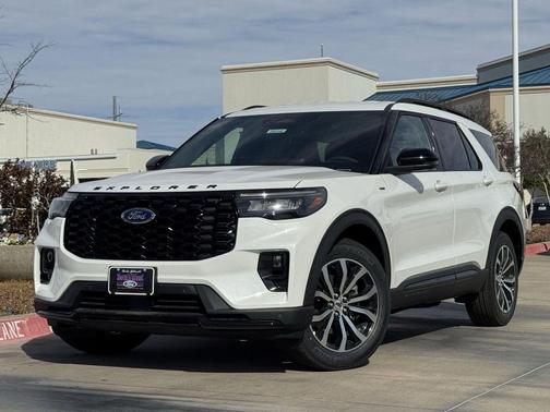 White Metallic 2026 Ford Explorer ST-Line
