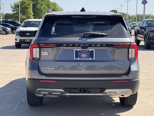 Carbonized Gray Metallic 2026 Ford Explorer Active