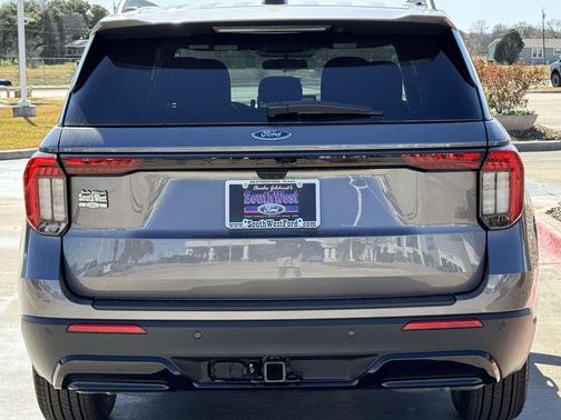 CARBONIZED GRAY METALLIC 2026 Ford Explorer ST-Line