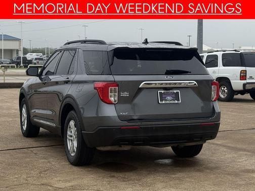 CARBONIZED GRAY METALLIC 2024 Ford Explorer XLT