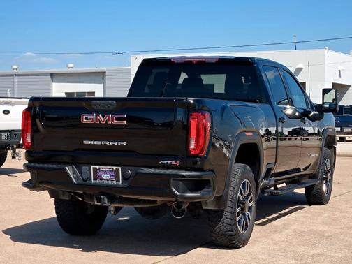 2023 GMC Sierra 2500 AT4