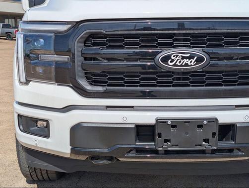 Star White Metallic Tri-Coat 2025 Ford F-150 Lariat