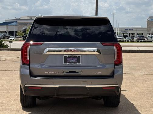 Satin Steel Metallic 2021 GMC Yukon SLT