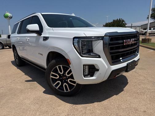 2021 GMC Yukon XL AT4