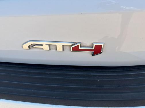 2021 GMC Yukon XL AT4